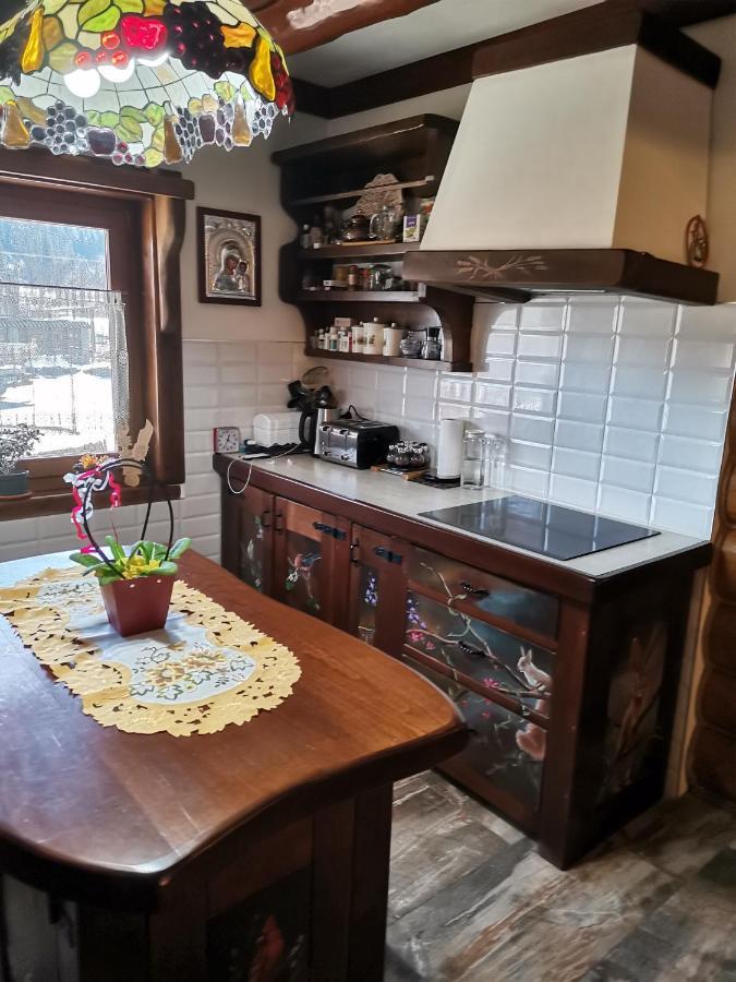 Casa De Poveste Sucevita Bagian luar foto